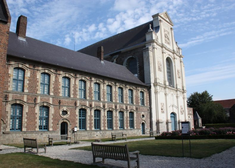Musée de la Chartreuse, vue du prieuré et de la chapelle
