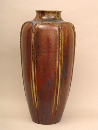 Vase à côtes