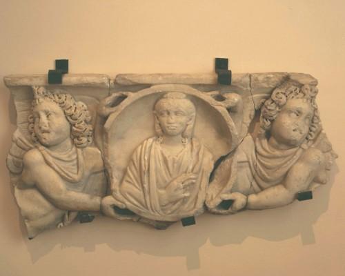 Fragment de sarcophage antique